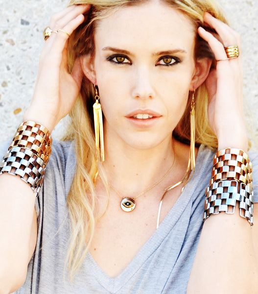 alex bracelet long title Lorem ipsum dolor sit amet, consectetur adipiscing elit. Donec laoreet gravida nisi, a sodales lorem aliquam non. Integer malesuada nulla id turpis sodales mollis1